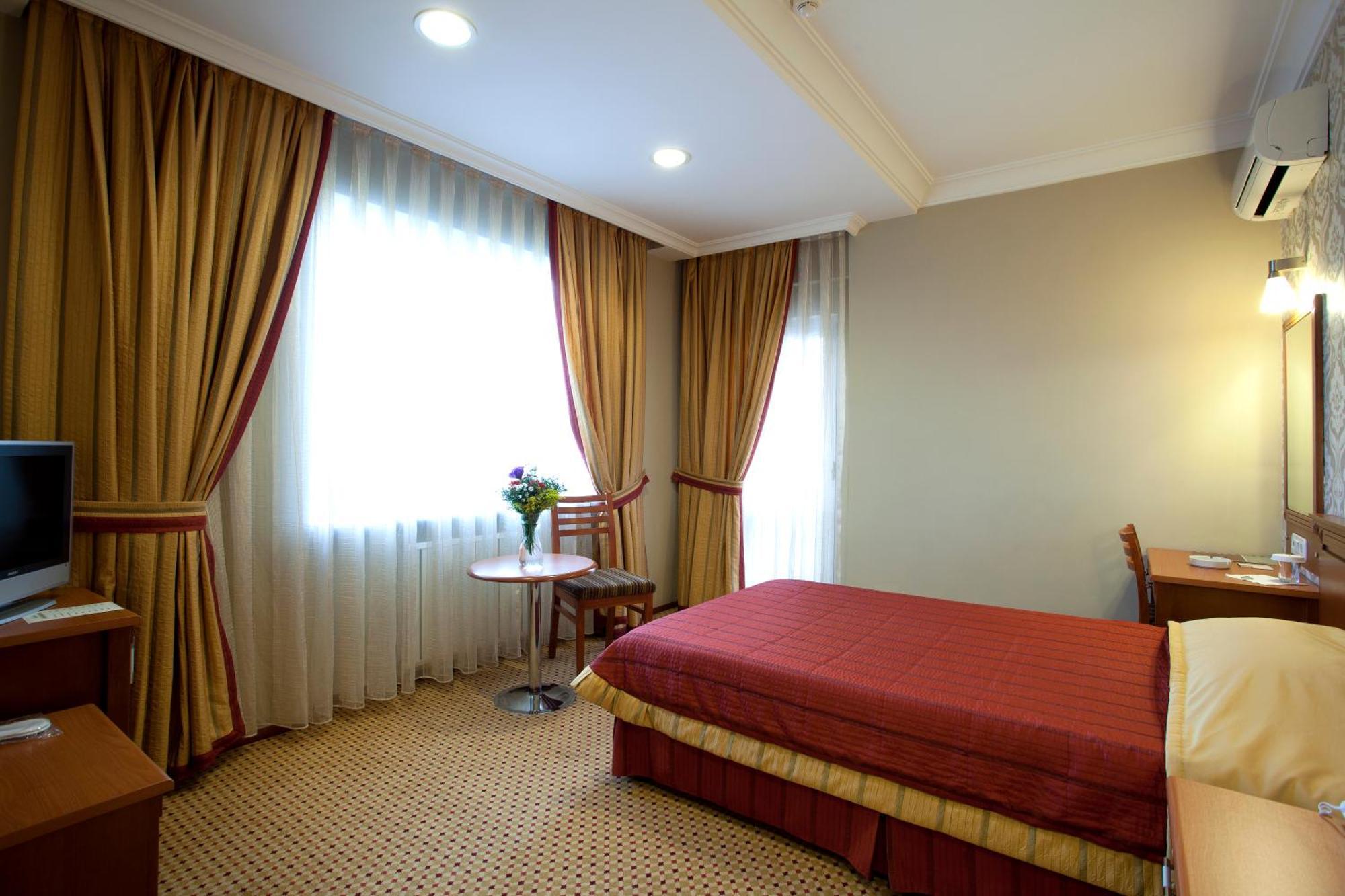 Sefa Hotel 2 Чорлу Екстер'єр фото